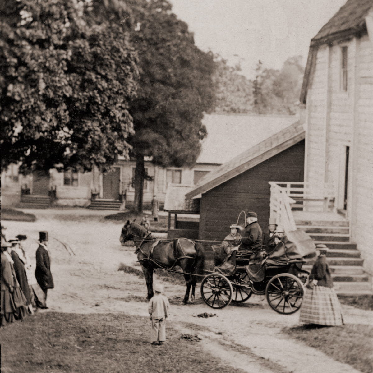 Bild med häst och vagn tagen på Medevi brunn 30 juli 1867. Fotografen är okänd.