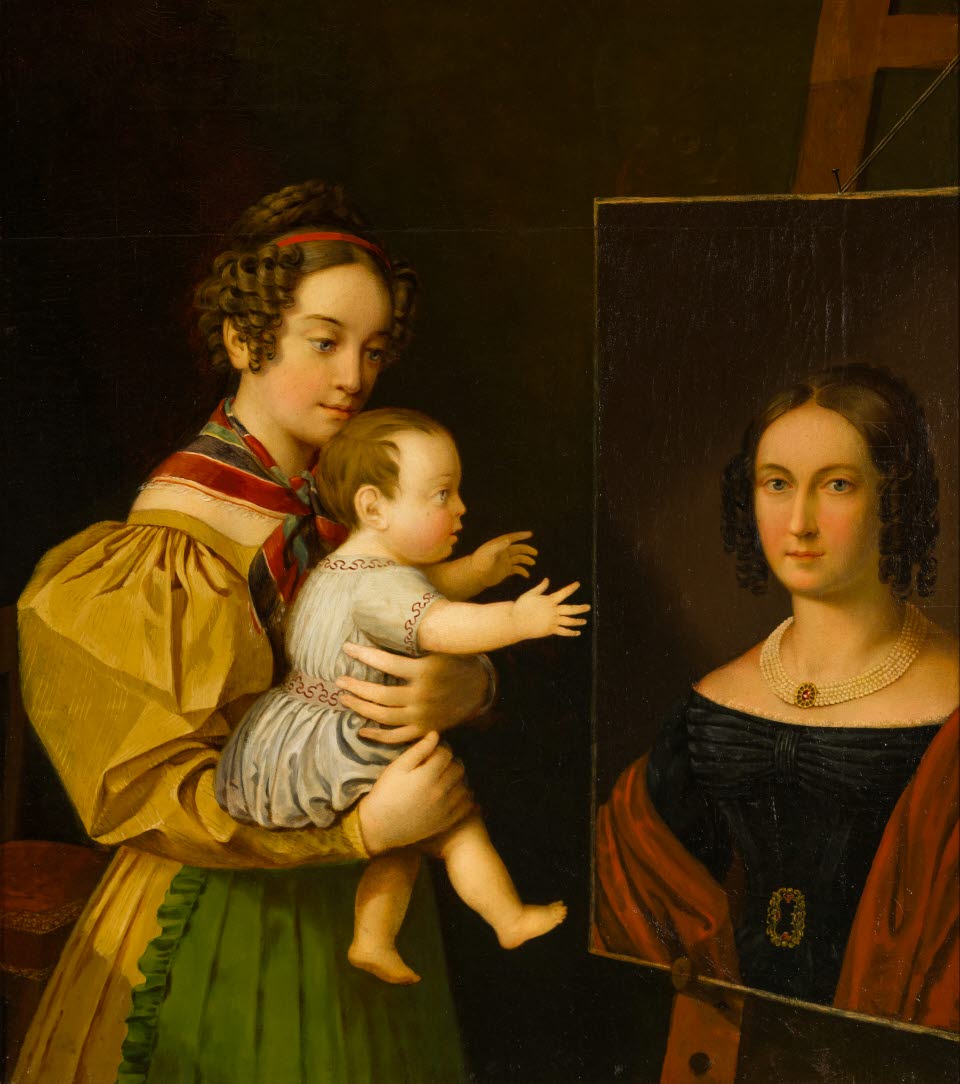 Målning av 1800-talskvinna i uppsatt hår och gul klänning med puffiga ärmar som visar ett damporträtt för ett barn som hon håller i famnen. Barnet sträcker ut armarna mot porträttet av kvinnan.