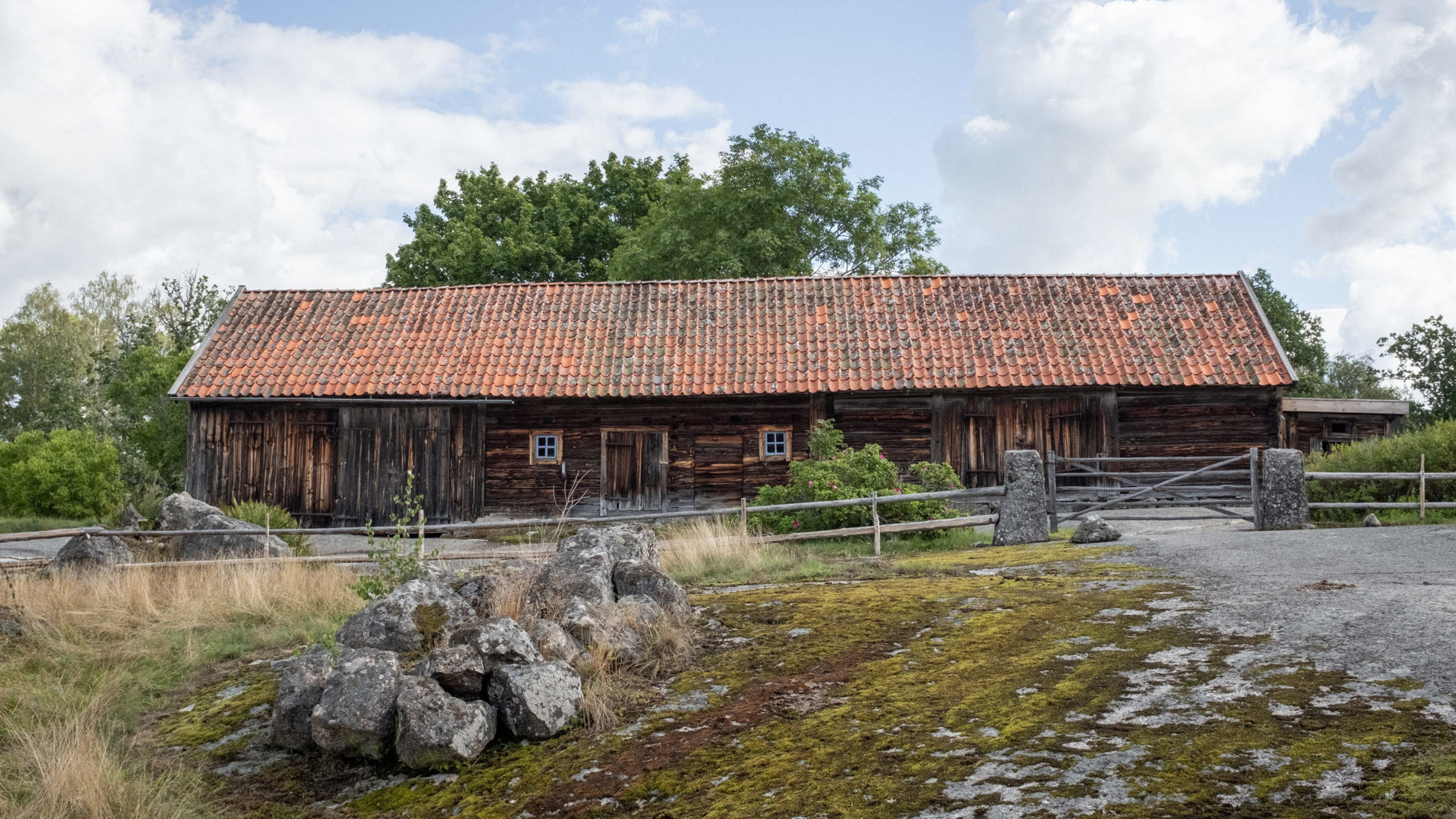 Trähus på landsbygden