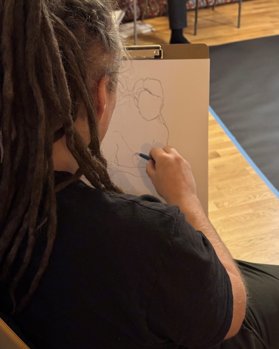 Krokiskiss av kursledaren Sam Eldfogel.