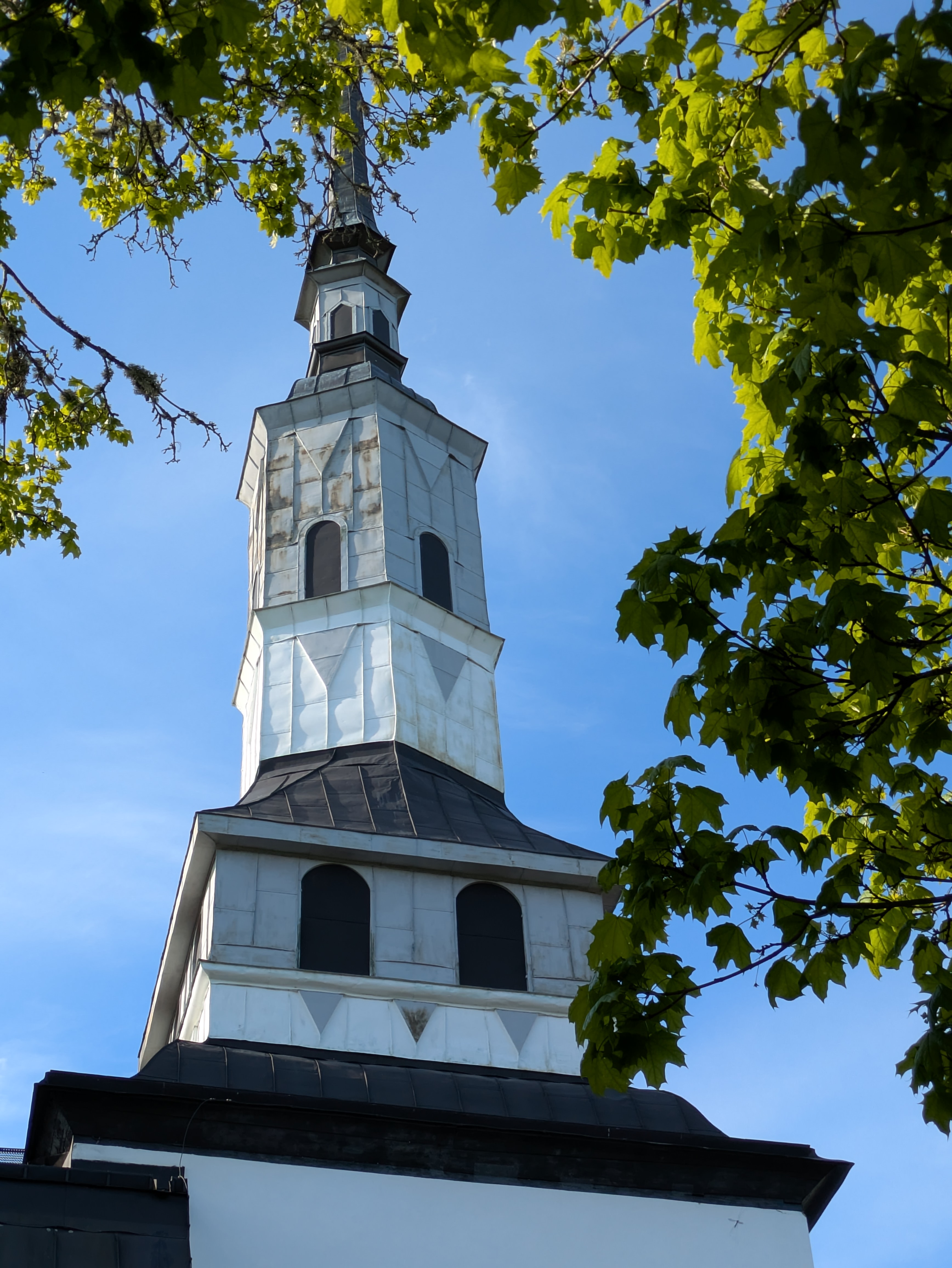 Tornet till den 53 meter höga Horns kyrka.