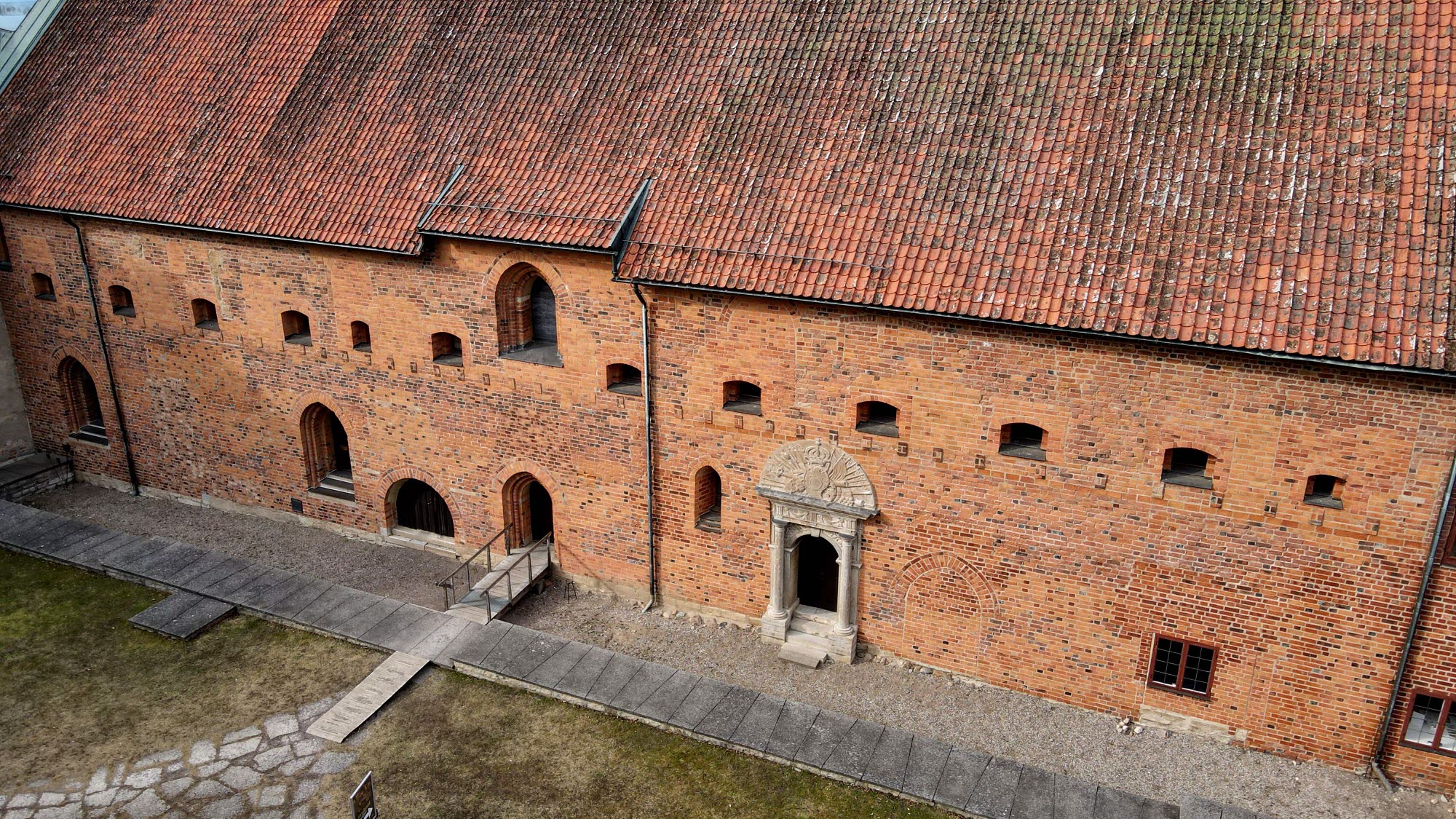 Exteriörbild på Sancta Birgitta Klostermuseum i Vadstena.
